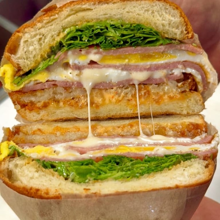 Cobb Salad: A Fresh American Classic